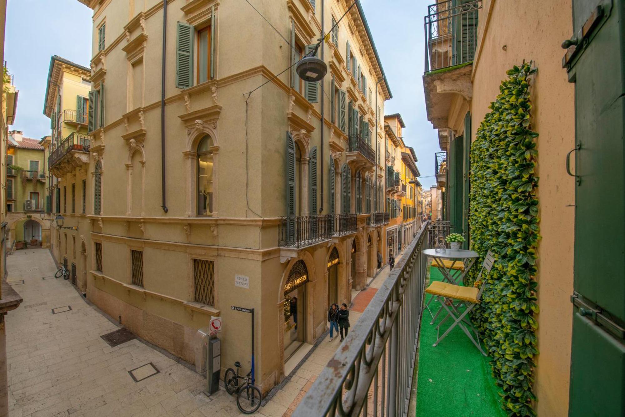 Palace Home Mazzini Verona Center 1 Экстерьер фото